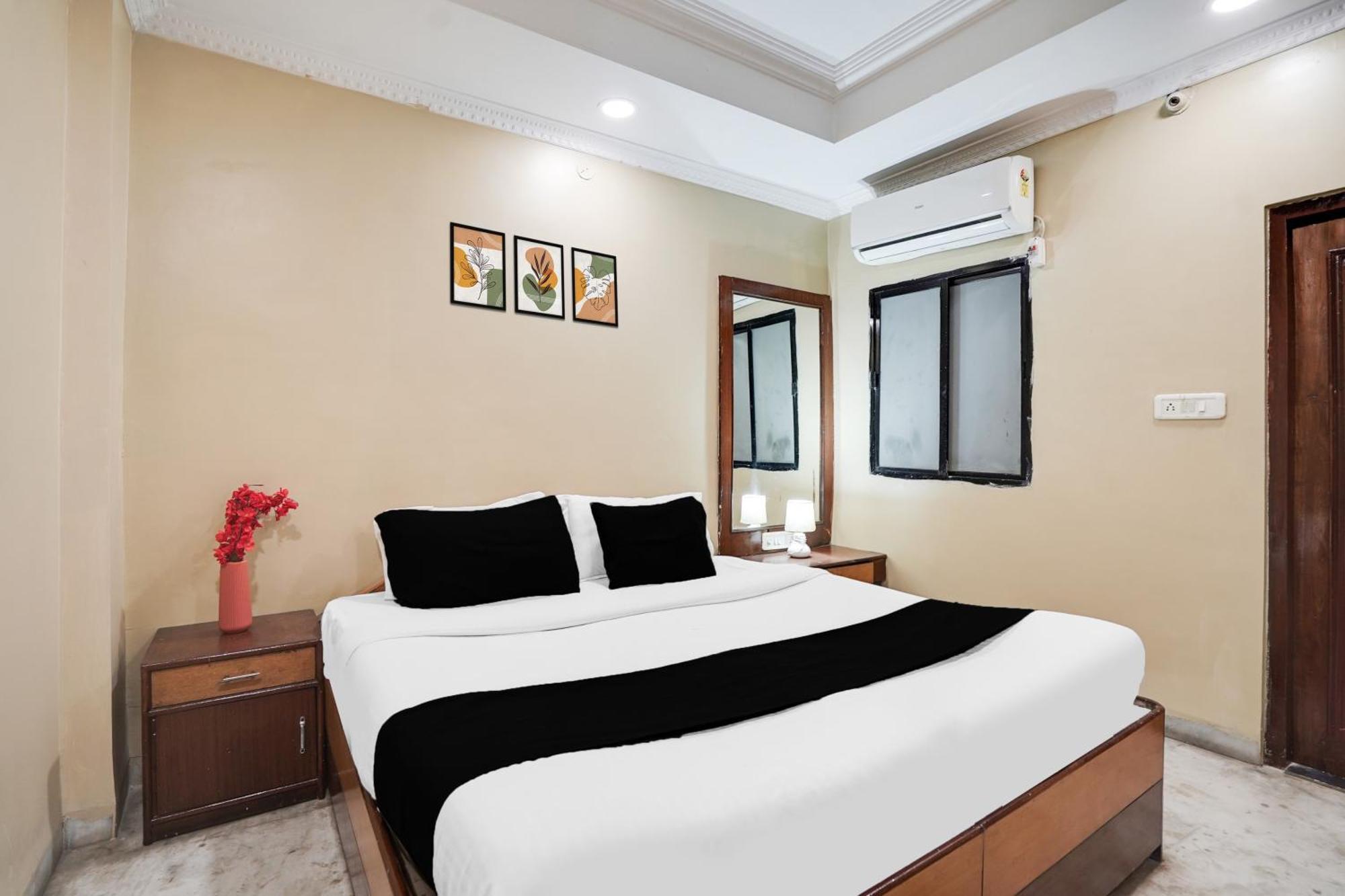 Super Hotel O Pithampur Formerly Ganga Residency Akolia Εξωτερικό φωτογραφία