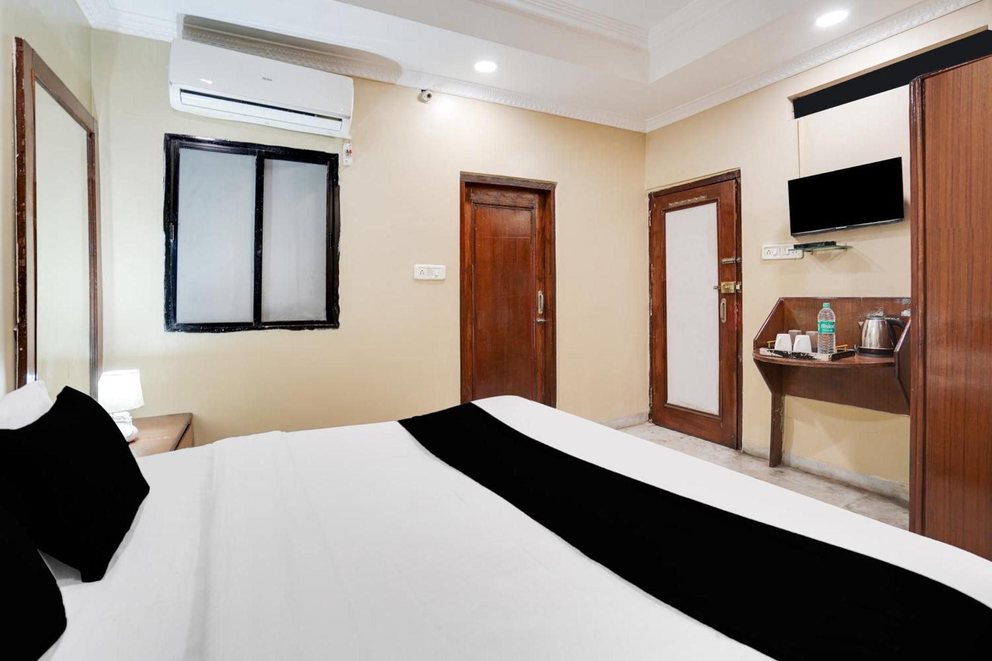Super Hotel O Pithampur Formerly Ganga Residency Akolia Εξωτερικό φωτογραφία