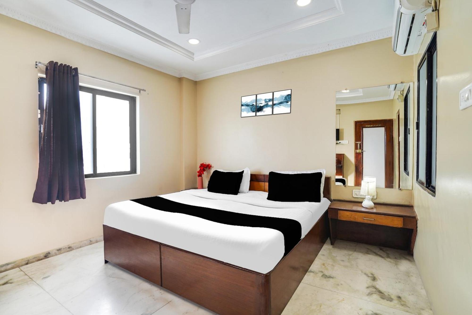Super Hotel O Pithampur Formerly Ganga Residency Akolia Εξωτερικό φωτογραφία